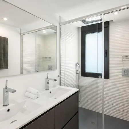 빌라 Angelique, 5 Bdr With Heated Private Pool In Puerto Banus