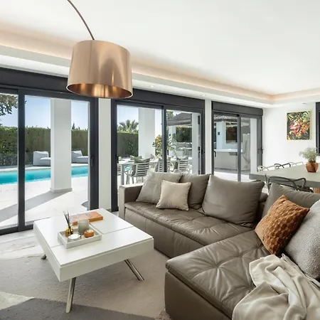 Angelique, 5 Bdr With Heated Private Pool In Puerto Banus