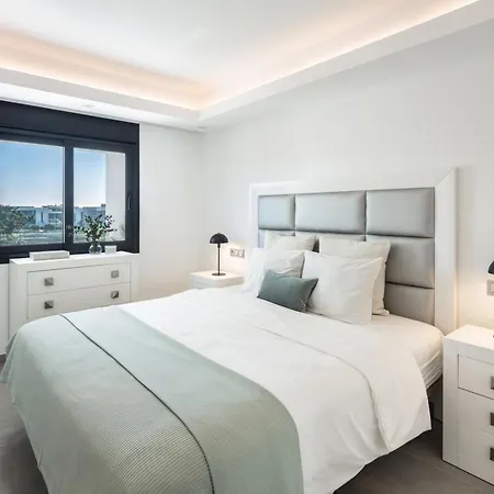 Angelique, 5 Bdr With Heated Private Pool In Puerto Banus *