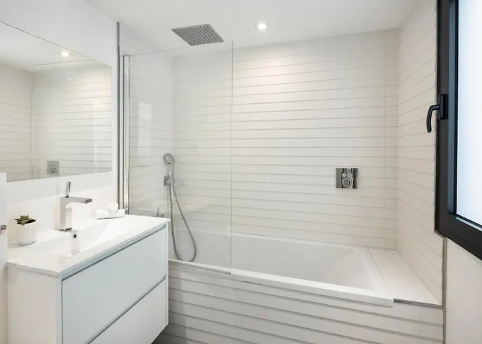 Angelique, 5 Bdr With Heated Private Pool In Puerto Banus * 마르베야