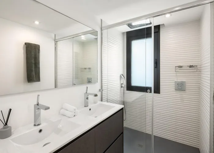 빌라 Angelique, 5 Bdr With Heated Private Pool In Puerto Banus