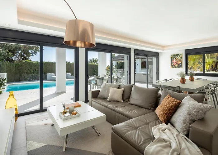 Angelique, 5 Bdr With Heated Private Pool In Puerto Banus