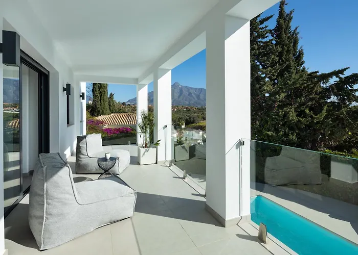 Angelique, 5 Bdr With Heated Private Pool In Puerto Banus * 마르베야