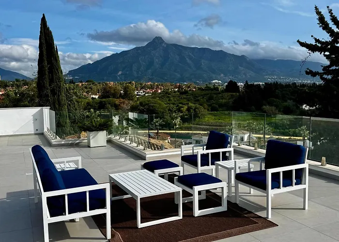 Angelique, 5 Bdr With Heated Private Pool In Puerto Banus