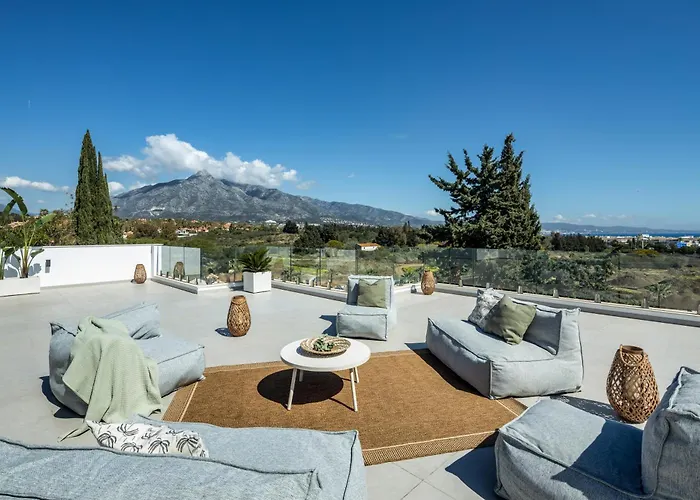 Angelique, 5 Bdr With Heated Private Pool In Puerto Banus Marbella