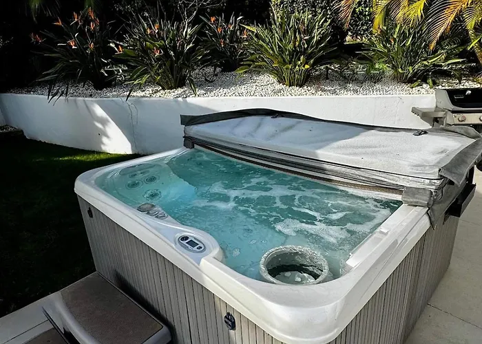 Angelique, 5 Bdr With Heated Private Pool In Puerto Banus ヴィラ マルベーリャ